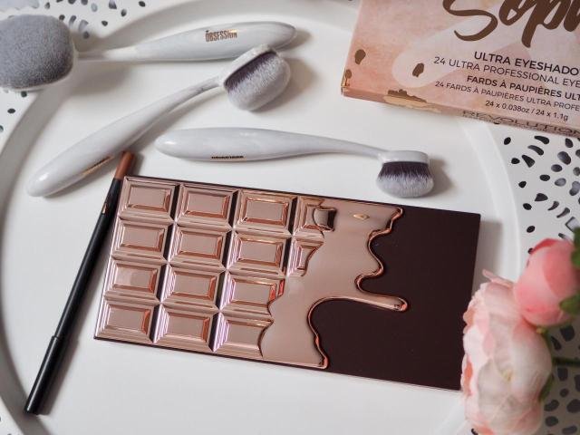 I Heart Makeup I Heart Chocolate Rose Gold Palette Outer packaging- metallic rose gold chocolate bar