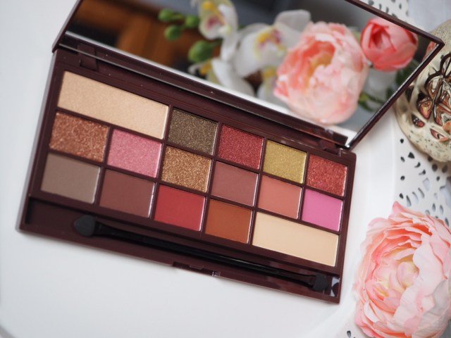 I Heart Makeup I Heart Chocolate Rose Gold Palette Open